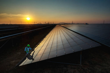 Deploying RE on ‘war footing’: Adopting Theatre Command frameworks for decarbonisation  